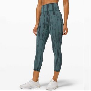 Lululemon invigorate crop 23” “to dye for”